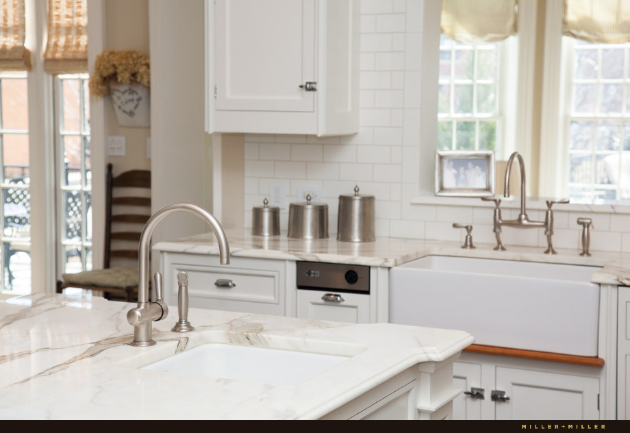 white-bright-luxury-country-kitchen