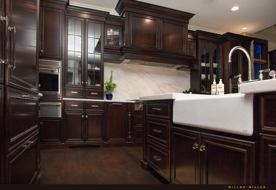 Burr Ridge luxe living kitchen dark cabinets